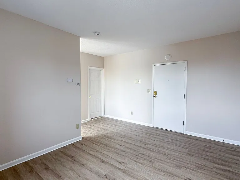 26 Congress St / Luca Investments LLC — Photo 27