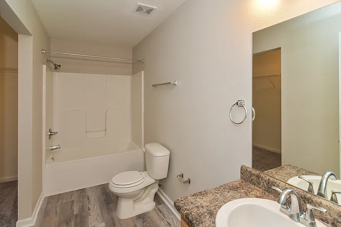 130 Dormont Dr NE — Photo 7