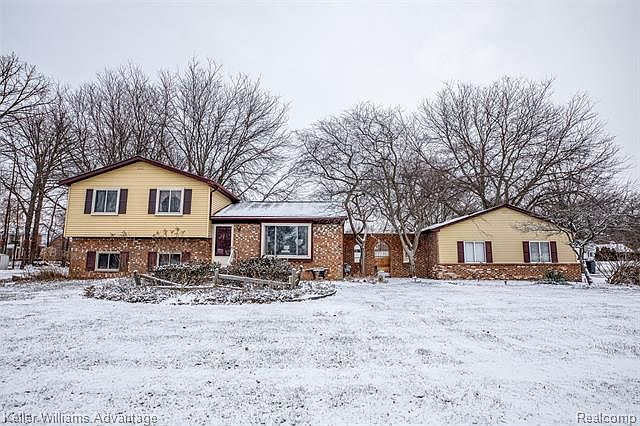 1st image of 9288 Highland Dr