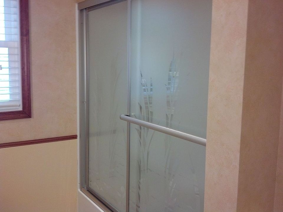 Downstairs Tub/Shower Combo