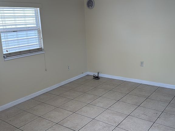 4th image of 10806 72nd Ave