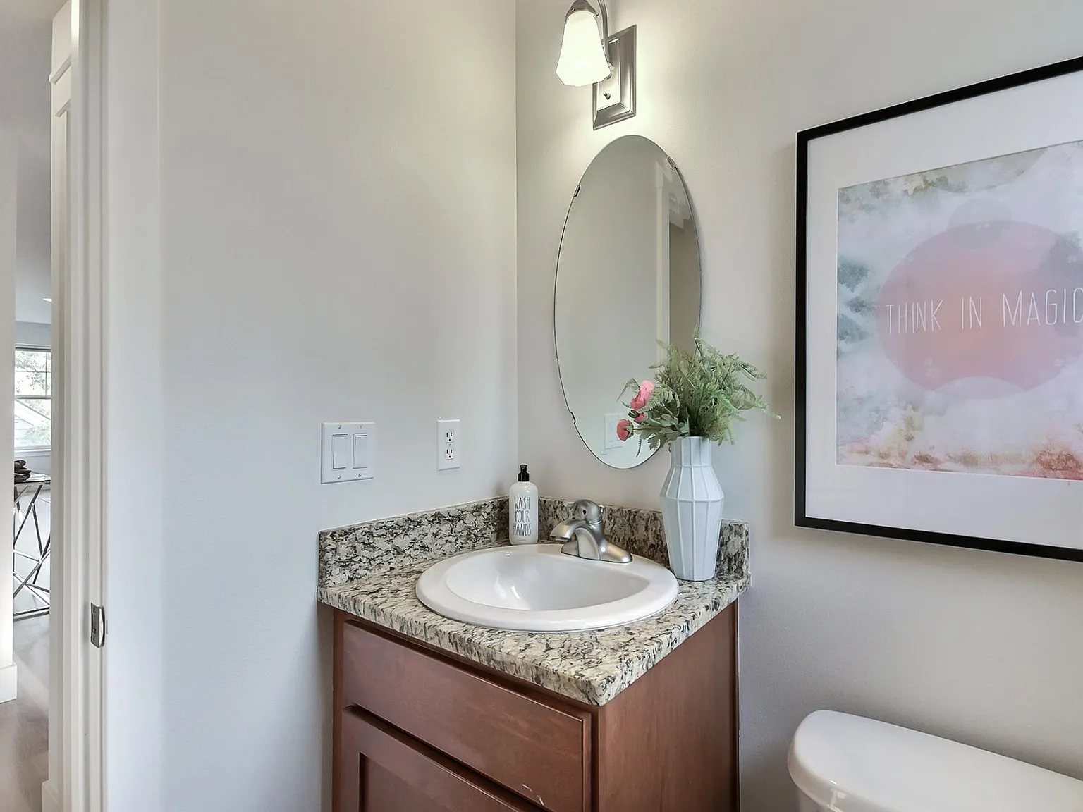 3 bed, 3.5 bath, 1450 sqft, $4,750 — Photo 3