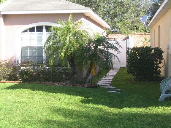 3rd image of 11112 Pinewood Cove Ln