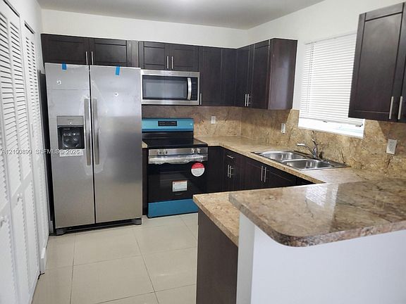 4th image of 1212 NW 71st St