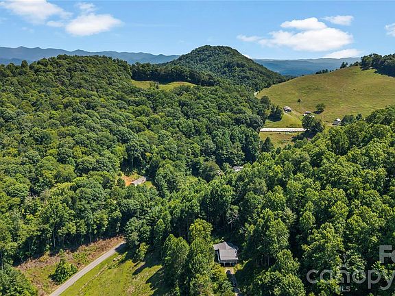 3rd image of 2879 Chandler Creek Rd
