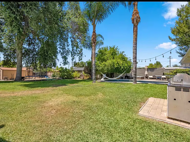 5433 Royer Ave — Photo 6