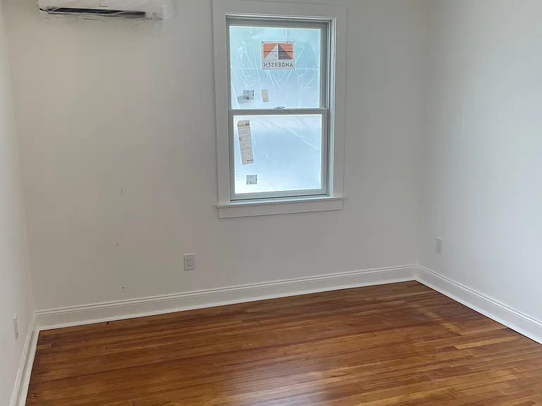 109 Marble Ave — Photo 6