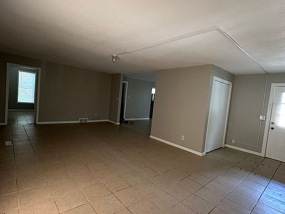 2nd image of 2725 2nd St