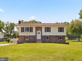 10461 Steven Ln, La Plata, MD 20646