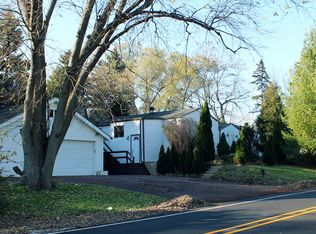 2001 Maple Ave, Downers Grove, IL 60515