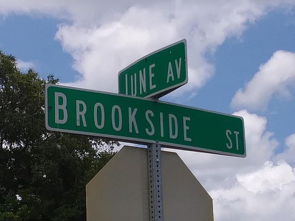 4th image of 1897 Brookside St NE