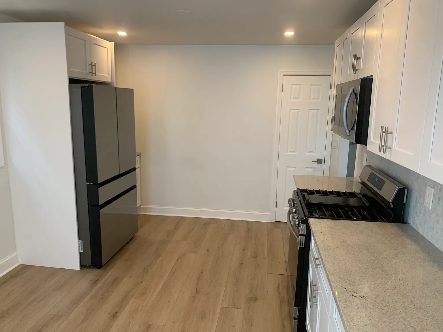 2 bed, $2,400 — Photo 3