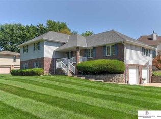 7105 Girard St, Omaha, NE 68152
