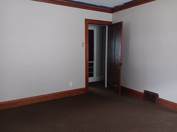 4th image of 3765 W 134th St #Up