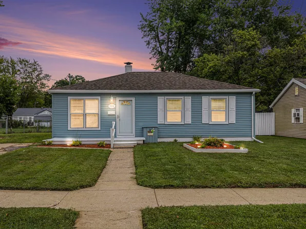 1018 Hall St, Albion, MI 49224