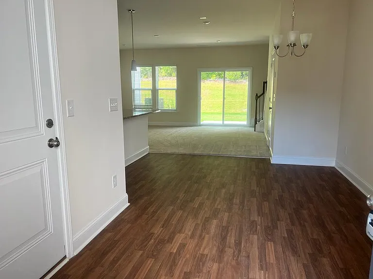 364 White Oak Ridge Dr — Photo 2