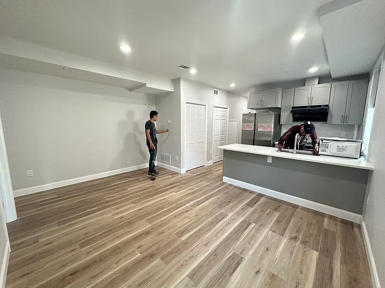 3733 Lancaster Ave — Photo 3