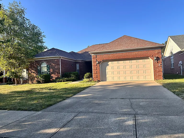 625 Vincent Way — Photo 4