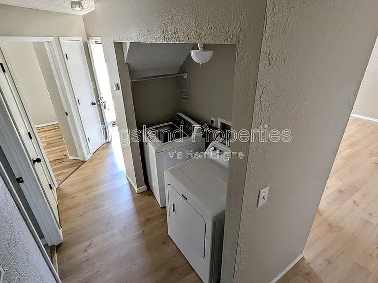 2217 Wendy Way Dr — Photo 6