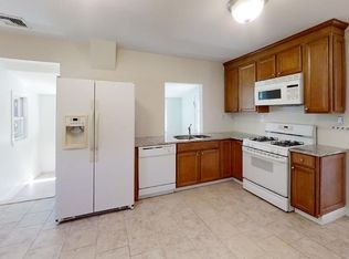 87 Green St #2, Reading, MA 01867