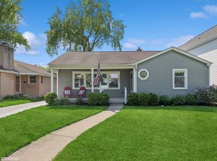 724 N Kaspar Ave, Arlington Heights, IL 60004