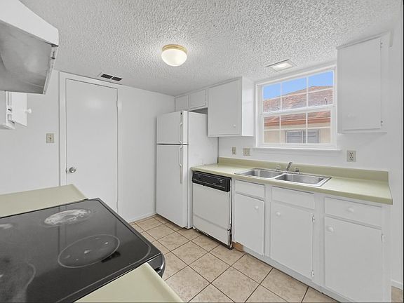 3rd image of 3427 Willowrun Dr #D