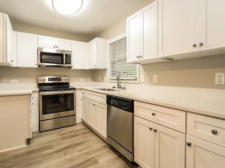 3373 Heatherwood Ln SW — Photo 10
