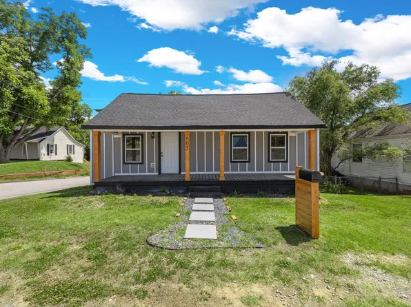 605 Gray St, Woodruff, SC 29388