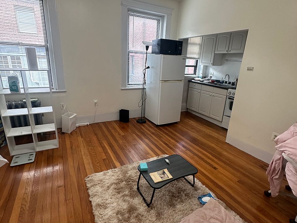 1st image of 39 Hemenway St APT 23