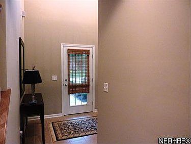 4th image of 166 Stoney Brook Dr