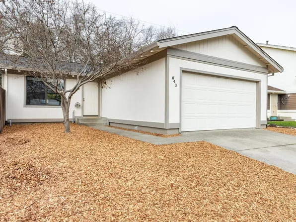 843 Falcon Way, Healdsburg, CA 95448