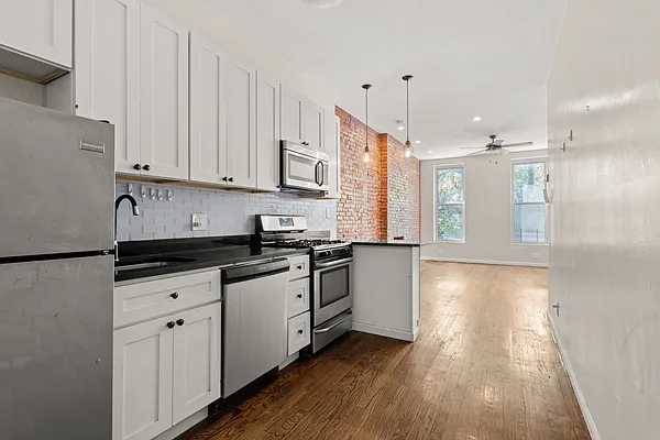 Rented by Compass | media 2