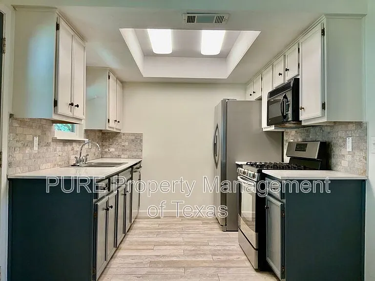407 Meadowcreek Cir — Photo 5