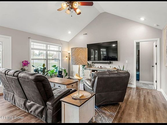 2nd image of 28 Meadowcrest Dr #1