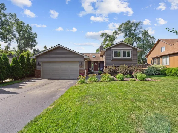 1393 Shankin St, Wolverine Lake, MI 48390