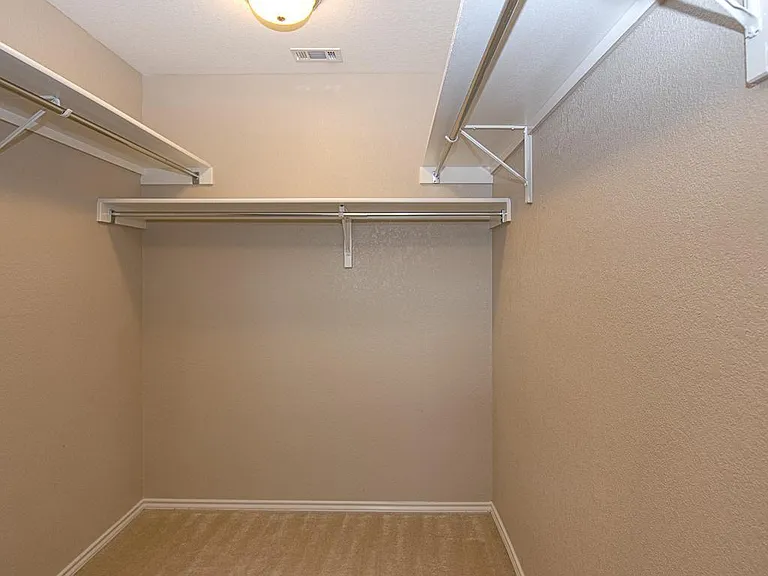 7910 Emmeline Dr — Photo 12