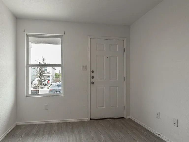 7128 Elm Cv — Photo 5