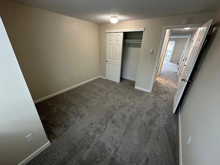 Evanbrook Apartments — Photo 59