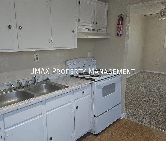 1714 Melrose Ave NW #2 — Photo 3