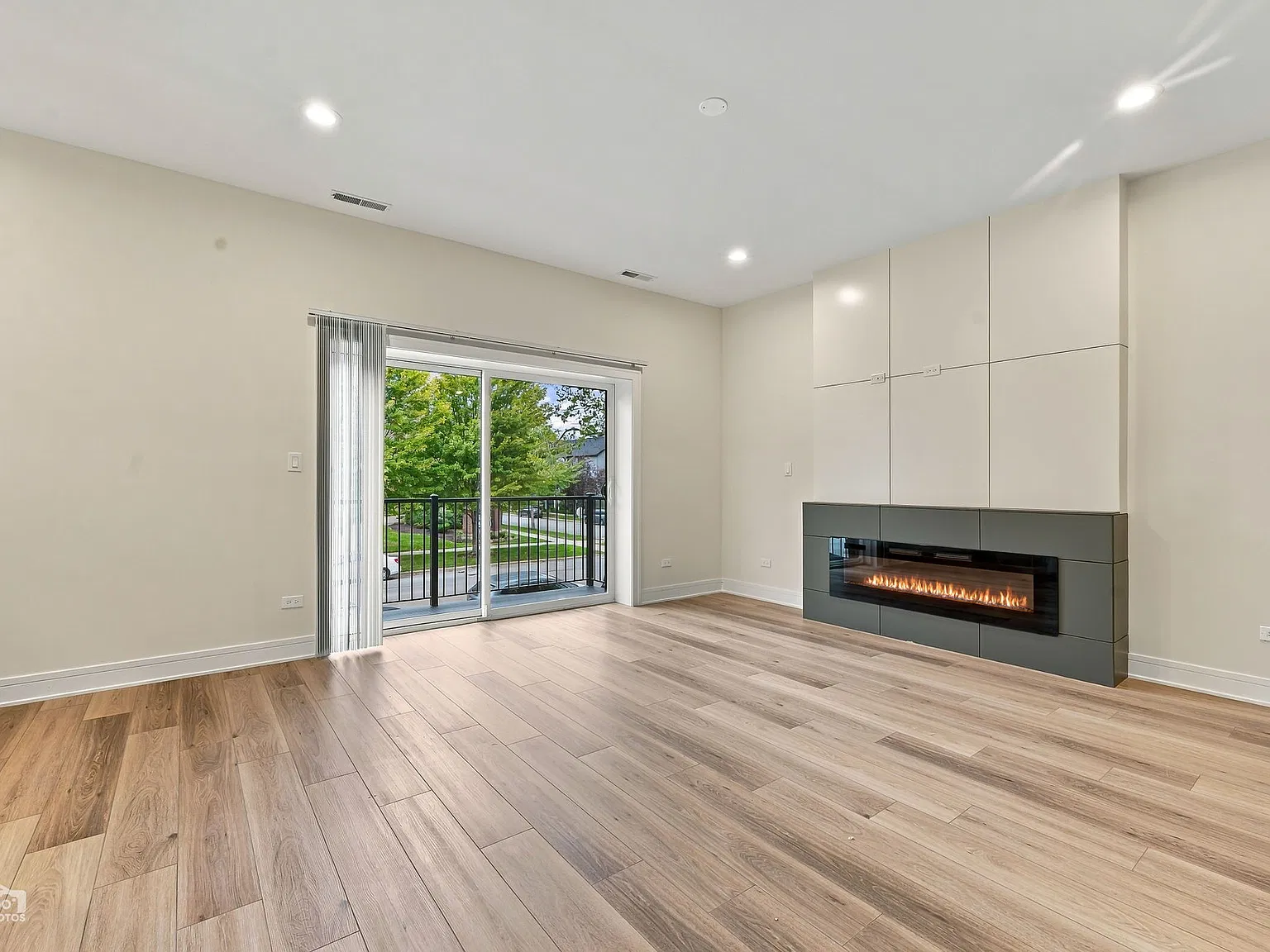 3 bed, 1450 sqft, $2,850 — Photo 3