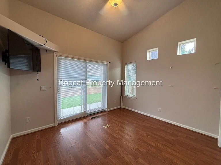 963 Ranchview Cir — Photo 47