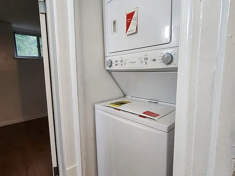 2766 Edgehill Ave #2 — Photo 9