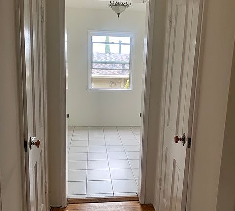 5th image of 4406 1/2 Price St #1