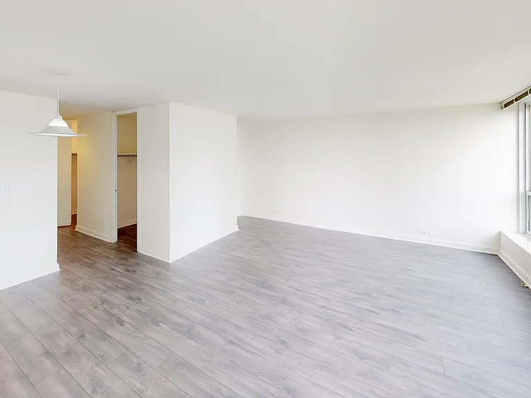 Dining/Living room