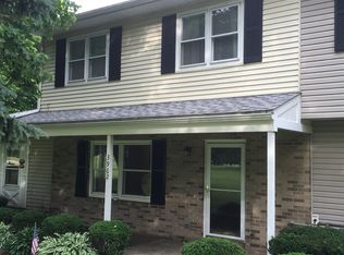 3962 Townhouse Ln, Uniontown, OH 44685