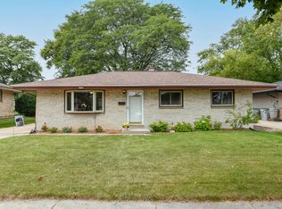 5549 S 15th Pl, Milwaukee, WI 53221