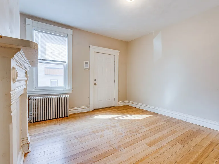12 E Sycamore St — Photo 6