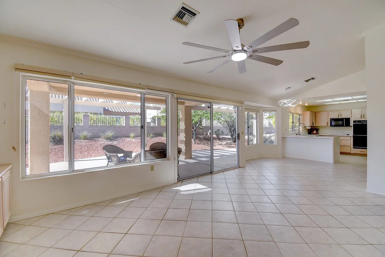 2 bed, 1804 sqft, $2,450 — Photo 2