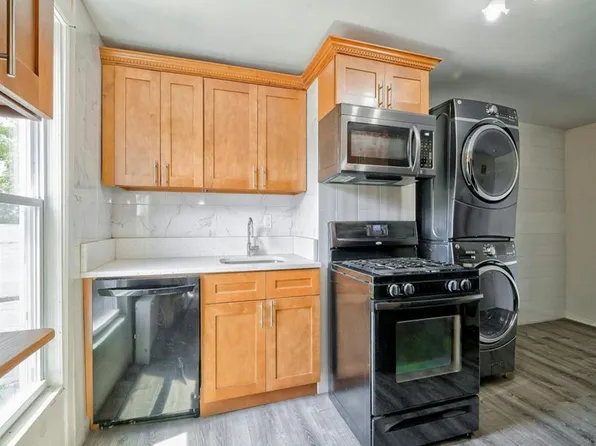 328 39th Street image 6 of 13