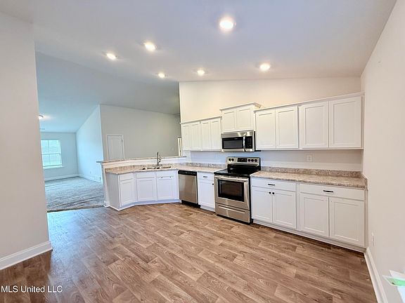 2nd image of 2490 Marion Ln